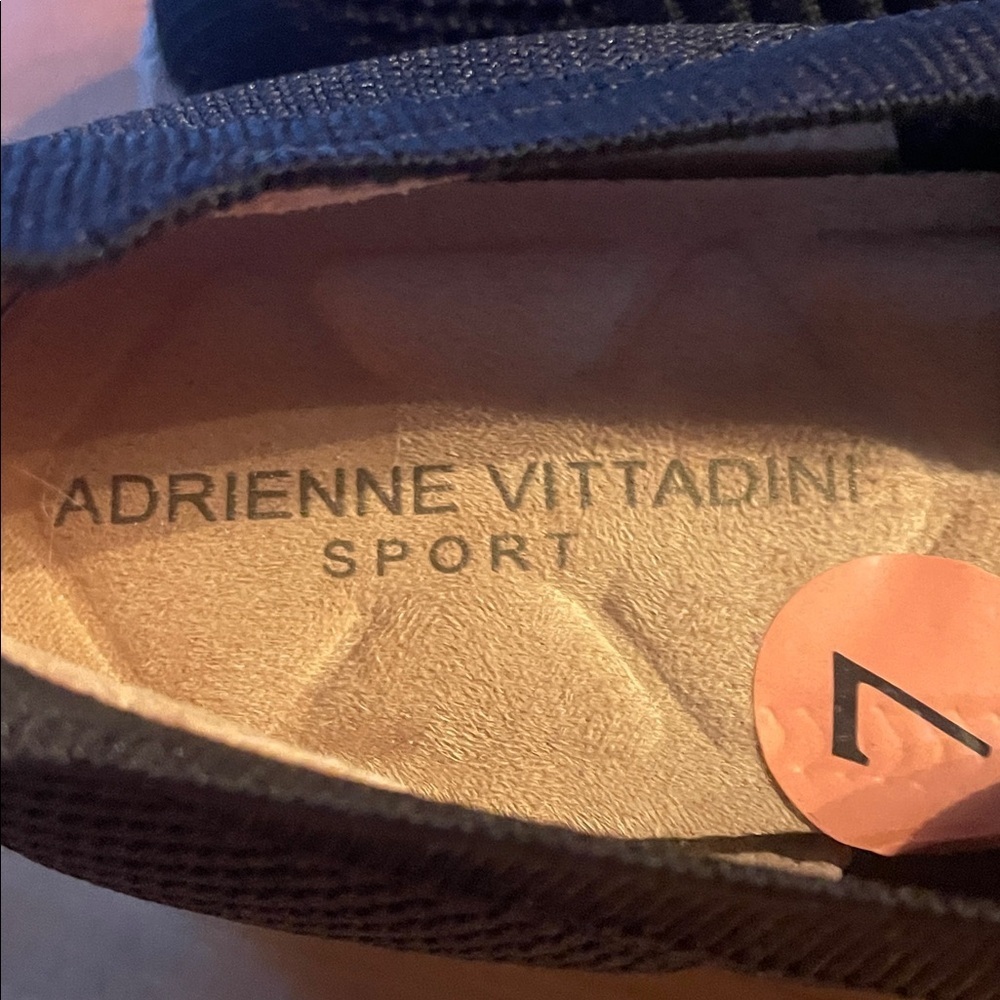 Adrienne Vittadini Black Slip-On Shoes size 7 espadrilles style heel (1 1/2”) - Picture 6 of 6